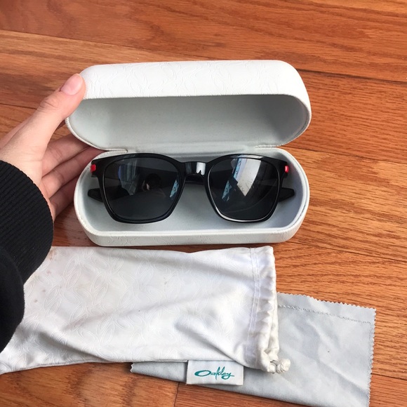 Oakley Other - Oakley unisex Sunglasses